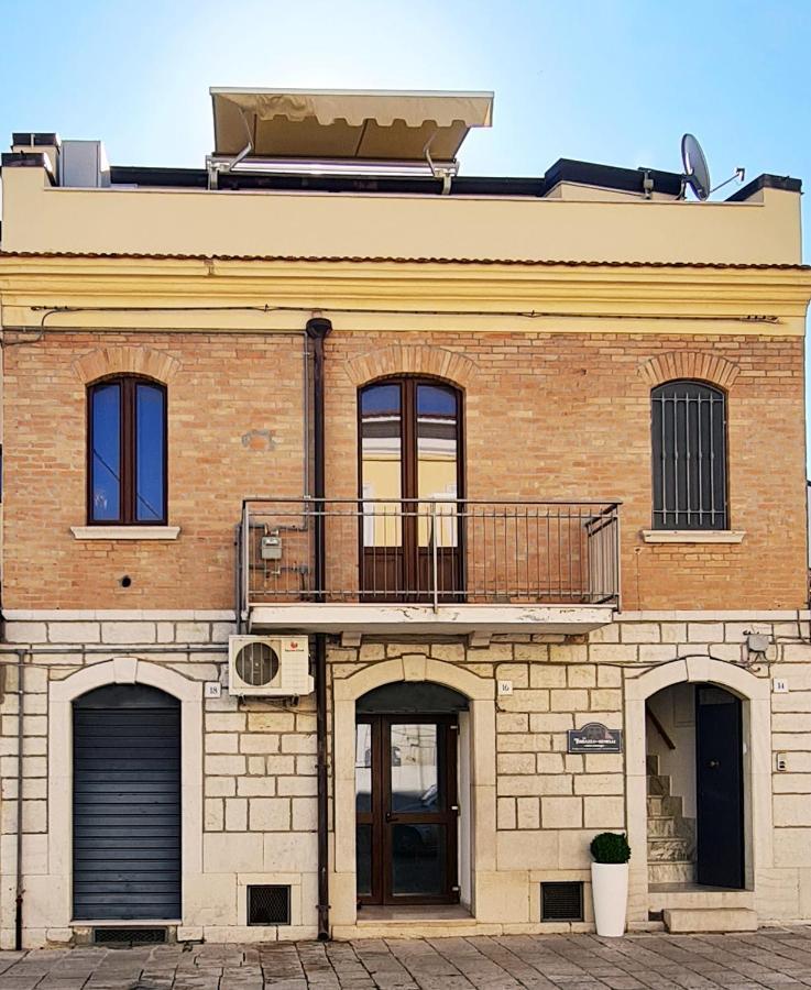 La Terrazza Dei Gemelli - Casa Vacanze Venosa Extérieur photo
